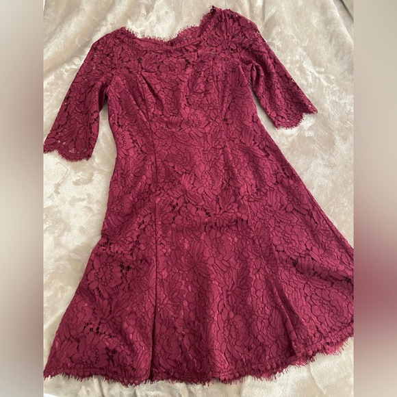 Eliza J burgundy dress. Worn once. Size 8. - Picture 2 of 3